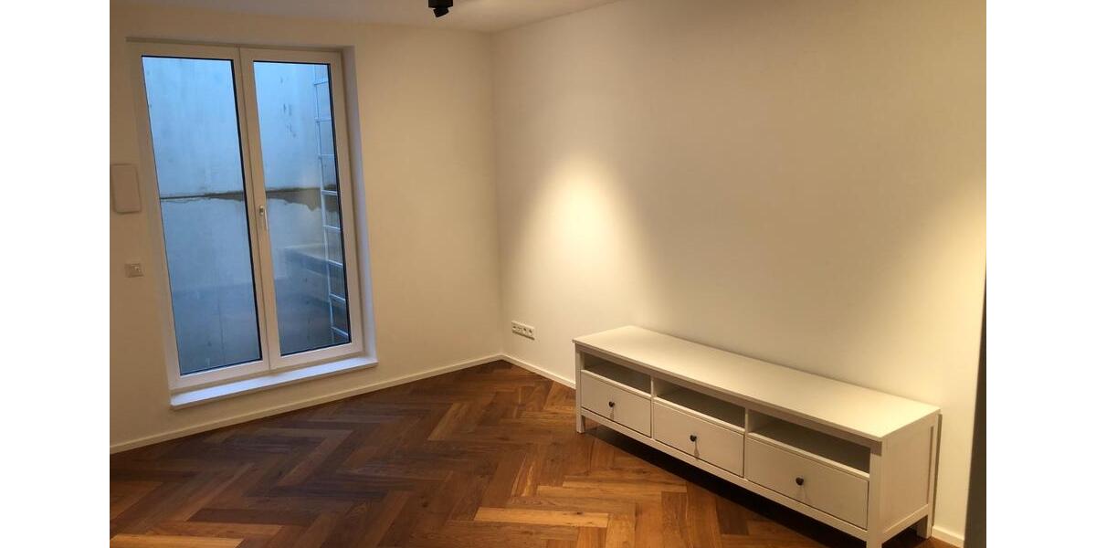 Etagenwohnung München Allach-Untermenzing - 5 Zimmer, 140 m&sup2;, 1.300&euro; | Angebot:25049296