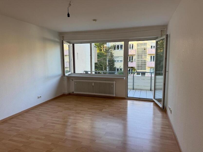 Modernisierte 3-Zimmer-Wohnung mit Garage unterhalb des Rodgebiet