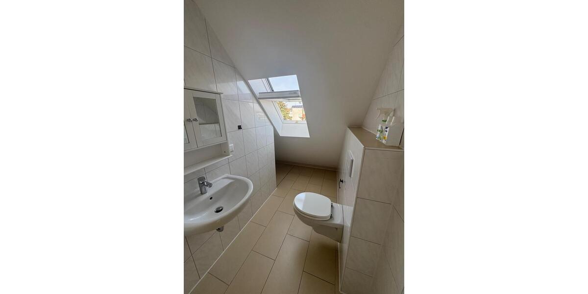 Dachgeschoßwohnung Lehrte - 2 Zimmer, 60 m&sup2;, 600&euro; | Angebot:25232076