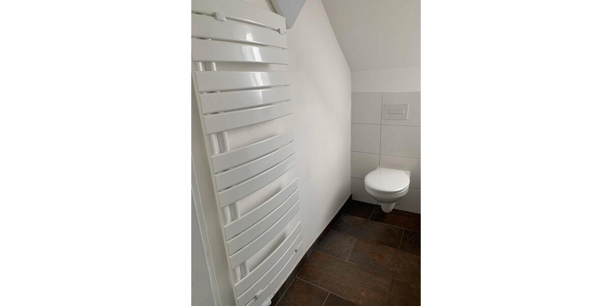 Dachgeschoßwohnung Schwarzenberg/Erzgebirge Erzgebirge - 3 Zimmer, 63 m&sup2;, 330&euro; | Angebot:26639595
