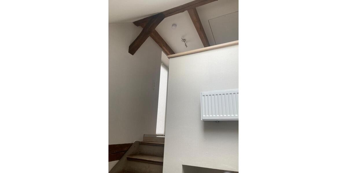 Dachgeschosswohnung mit Klima Balkon EBK Neuzustand Unikat 2 zimmer