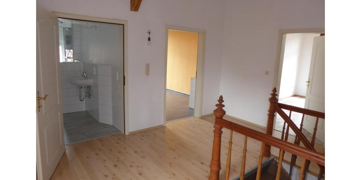 Dachgeschoßwohnung Beedenbostel - 3 Zimmer, 100 m&sup2;, 620&euro; | Angebot:26224119