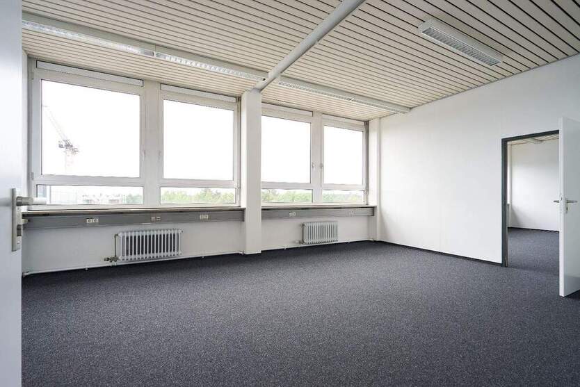 Helle Bürofläche im 2. Obergeschoss - All-in-Miete zimmer