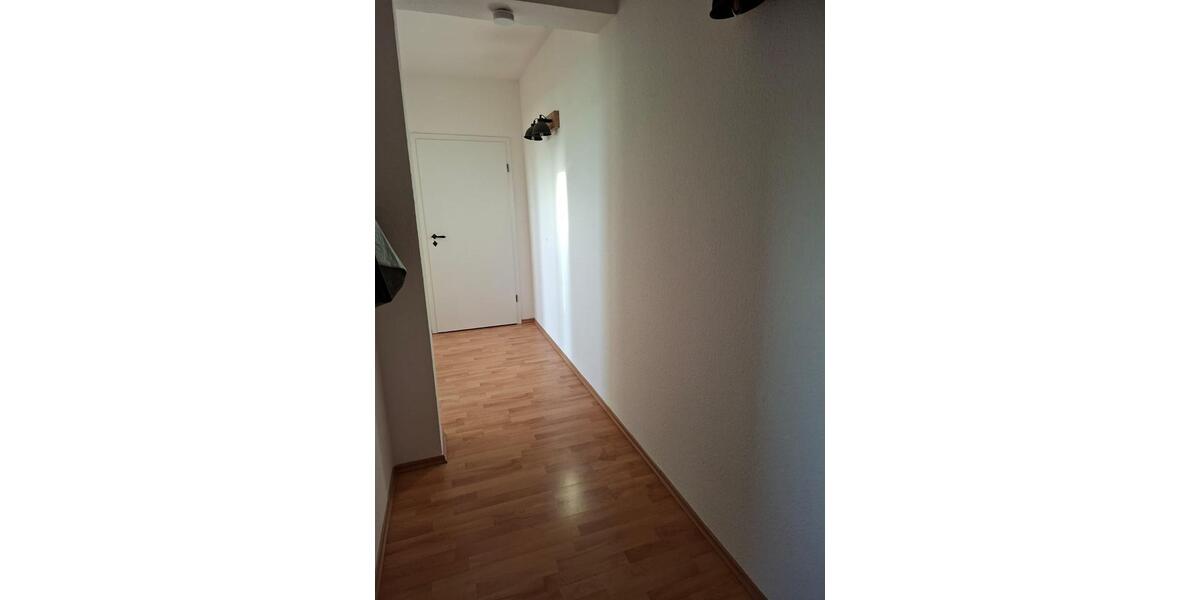 Etagenwohnung Heiligenhaus - 4 Zimmer, 150 m&sup2;, 900&euro; | Angebot:25048275