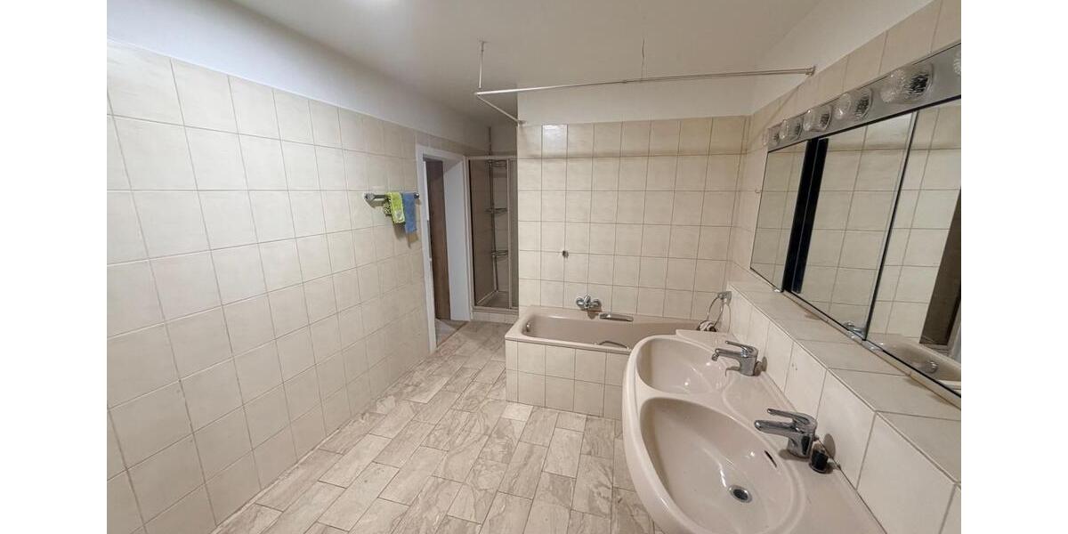 4 Zimmer Wohnung zu Vermieten • Garten • Wintergarten • Dörentrup 4 zimmer