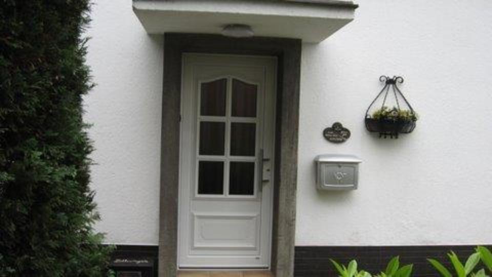 Wohnen auf Zeit Leverkusen Opladen - 4 Zimmer, 110 m&sup2;, 19&euro; | Angebot:25338131