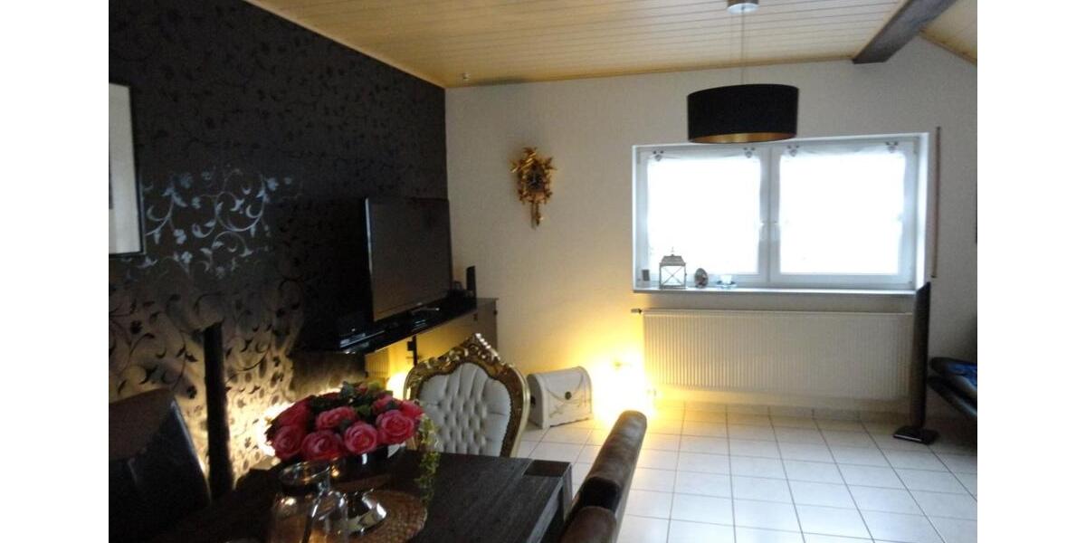 Dachgeschoßwohnung Bensheim - 4 Zimmer, 104 m&sup2;, 920&euro; | Angebot:25782767