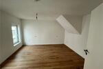 Dachgeschoßwohnung Reutlingen - 2 Zimmer, 60 m&sup2;, 1.200&euro; | Angebot:24785900