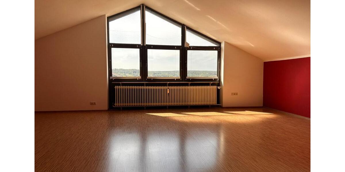 Dachgeschoßwohnung Hohenroth - 2 Zimmer, 67 m&sup2;, 550&euro; | Angebot:24215242