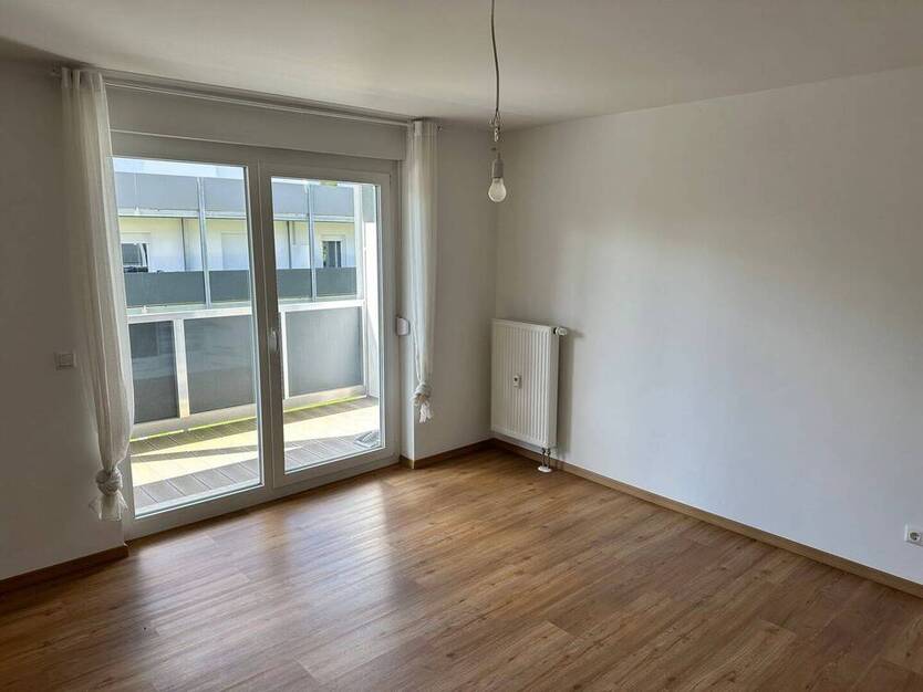 Moderne 1 Zimmer Wohnung KFW 55 mit Balkon, Einbauküche uvm.