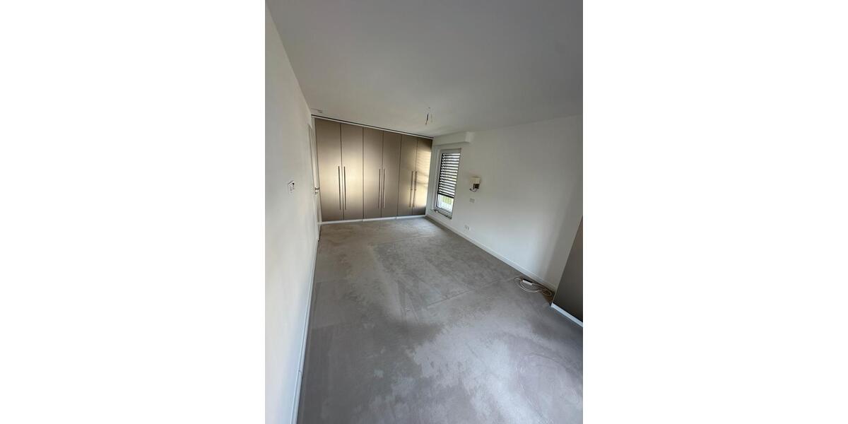 Einfamilienhaus Detmold - 3 Zimmer, 142 m&sup2;, 1.470&euro; | Angebot:26223551