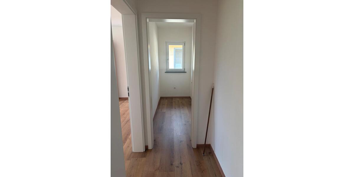 Etagenwohnung Stadtlauringen - 4 Zimmer, 102 m&sup2;, 825&euro; | Angebot:26604782