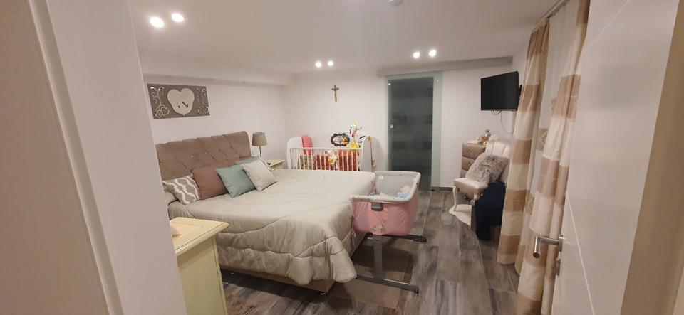 Einfamilienhaus Leonberg - 7.5 Zimmer, 140 m&sup2;, 2.000&euro; | Angebot:25174653