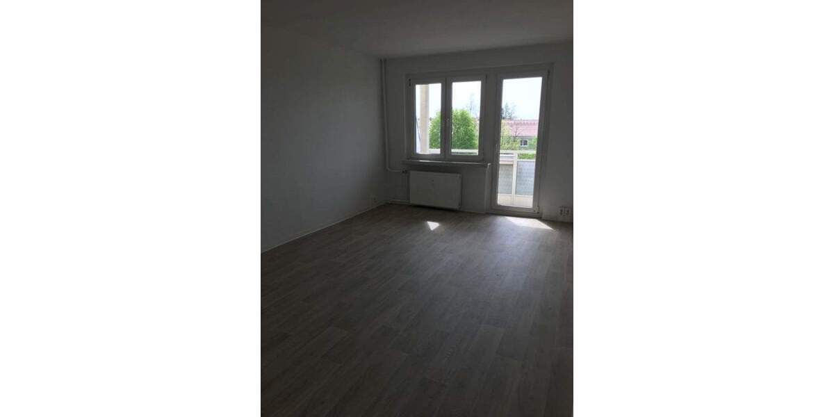 Etagenwohnung Angermünde - 3 Zimmer, 61 m&sup2;, 380&euro; | Angebot:25096012