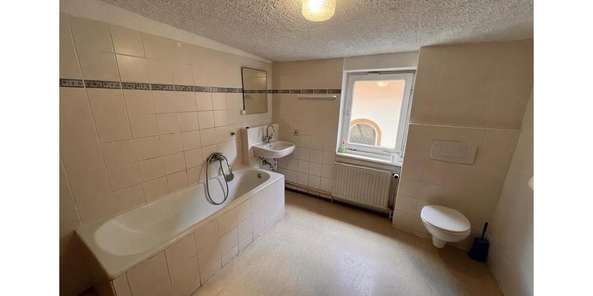 Etagenwohnung Hechingen - 5 Zimmer, 105 m&sup2;, 600&euro; | Angebot:26699903