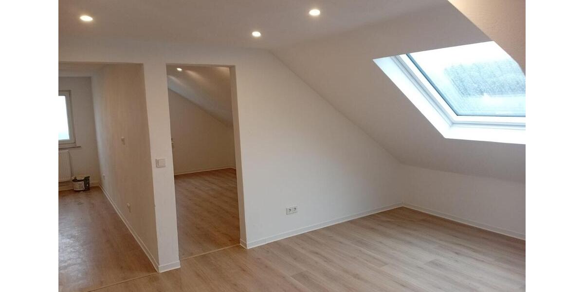 Dachgeschoßwohnung Neunkirchen Heinitz - 1 Zimmer, 50 m&sup2;, 650&euro; | Angebot:26151746