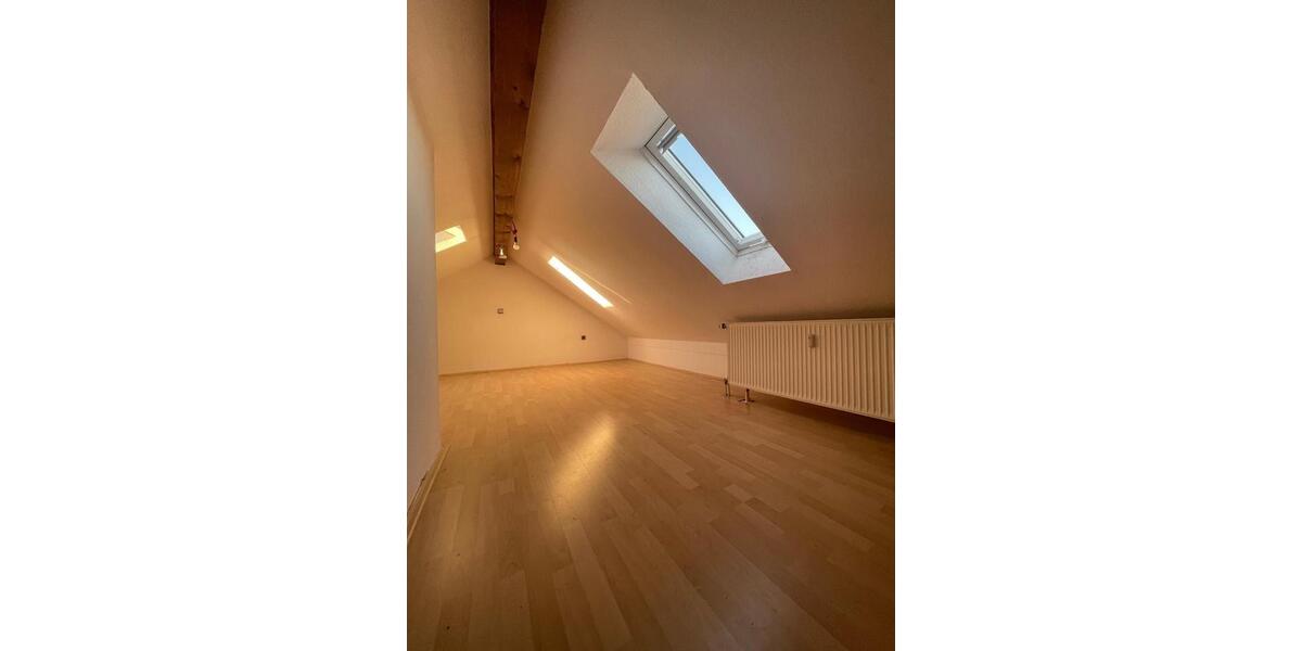 Dachgeschoßwohnung Cölbe - 3 Zimmer, 62 m&sup2;, 750&euro; | Angebot:25542878