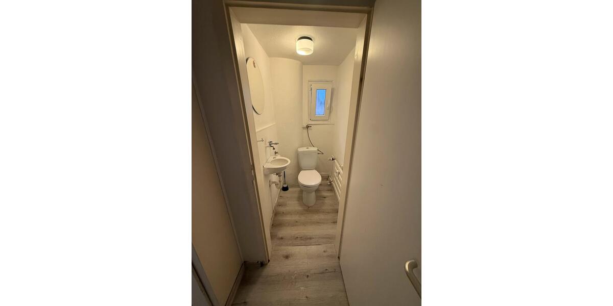 Etagenwohnung Reutlingen - 2 Zimmer, 84 m&sup2;, 600&euro; | Angebot:26024488