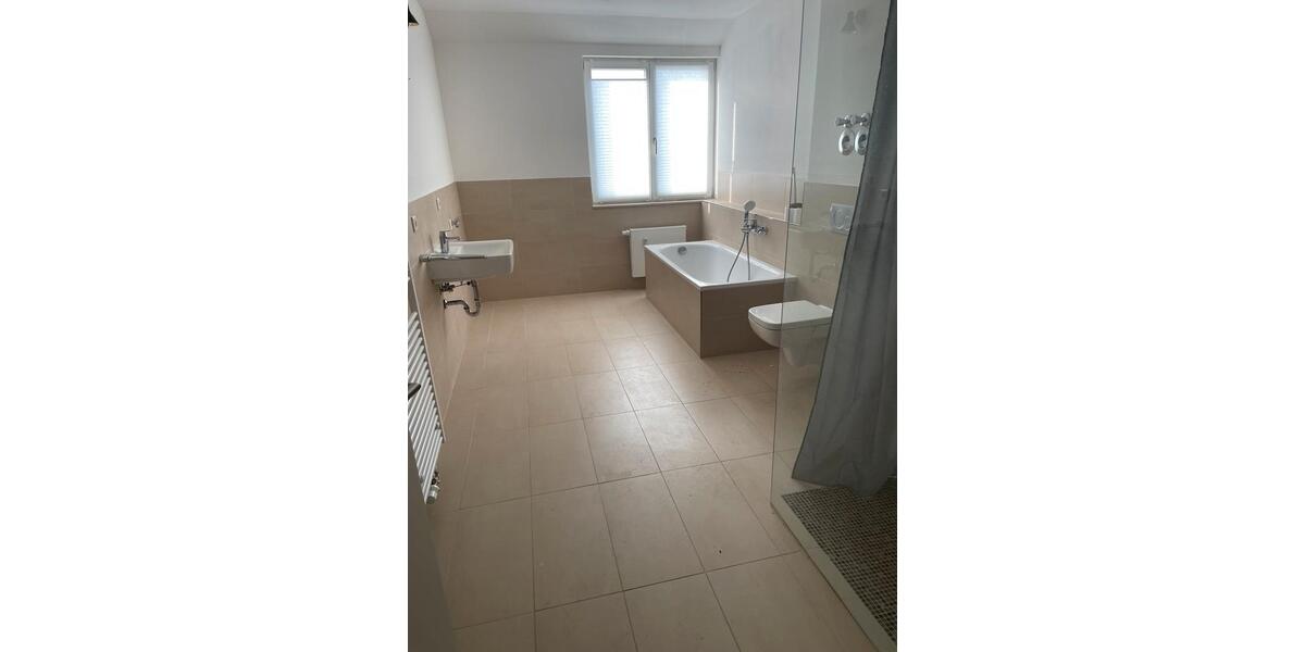 Dachgeschoßwohnung Grasleben - 3 Zimmer, 120 m&sup2;, 1.100&euro; | Angebot:25763856