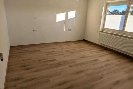 Wohnung Roding - 4 Zimmer, 102 m&sup2;, 920&euro; | Angebot:25236563