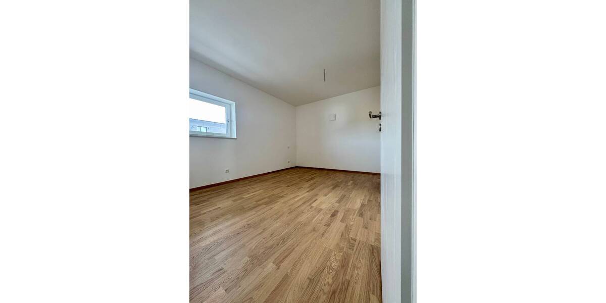Etagenwohnung Deggendorf - 2 Zimmer, 72 m&sup2;, 890&euro; | Angebot:25671558