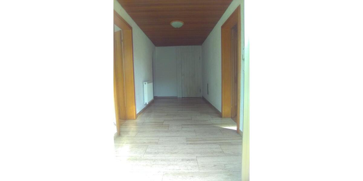 Erdgeschoßwohnung Kirchberg - 3 Zimmer, 100 m&sup2;, 875&euro; | Angebot:26288317