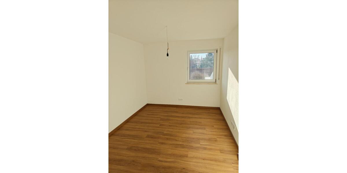 Etagenwohnung Ascha - 4 Zimmer, 102 m&sup2;, 1.150&euro; | Angebot:24831347