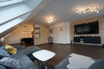 Familientraum unter dem Dach: Stilvolle, große Wohnung 4 zimmer