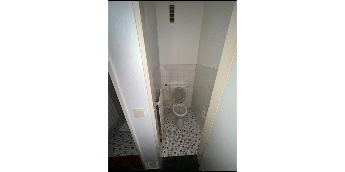 Wohnen auf Zeit Blomberg - 10 Zimmer, 20 m&sup2;, 15&euro; | Angebot:24398307