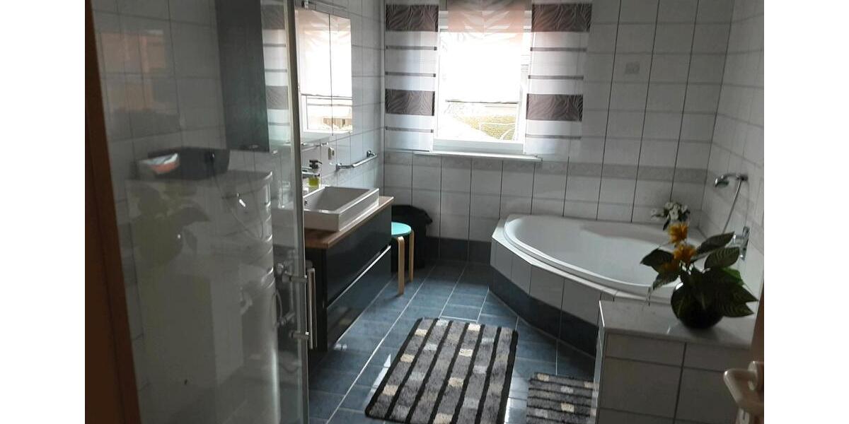 Wohnen auf Zeit Waldkirchen - 4 Zimmer, 125 m&sup2;, 25&euro; | Angebot:26048354