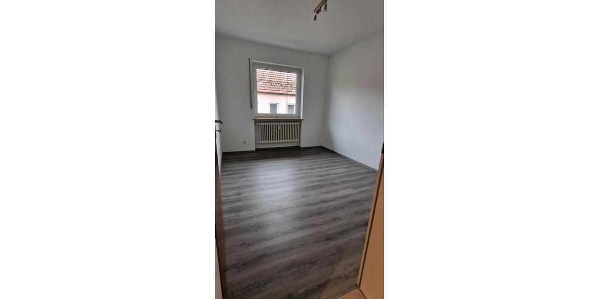 Etagenwohnung Ebermannstadt - 4 Zimmer, 108 m&sup2;, 880&euro; | Angebot:24983213