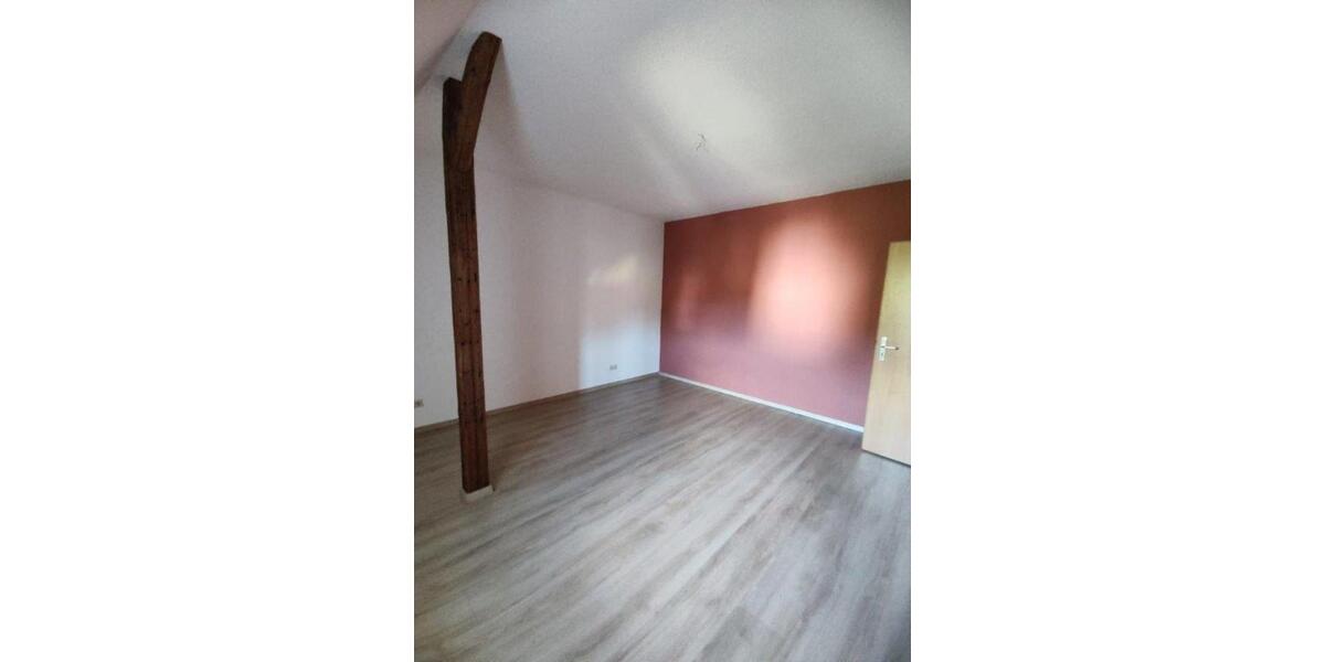 Dachgeschoßwohnung Grünhainichen - 3 Zimmer, 55 m&sup2;, 240&euro; | Angebot:12497011