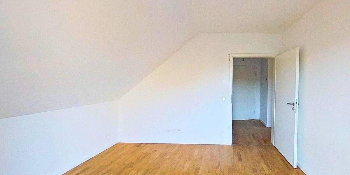 Zimmer Grafenhausen - 3 Zimmer, 81 m&sup2;, 858&euro; | Angebot:25674951