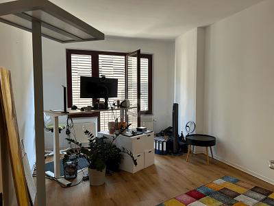 REPRÄSENTATIV IN ANGESAGTER LAGE 2 zimmer