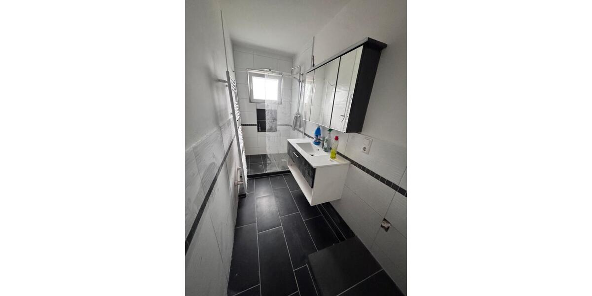 Erdgeschoßwohnung Oldendorf - 4 Zimmer, 120 m&sup2;, 1.200&euro; | Angebot:25974408