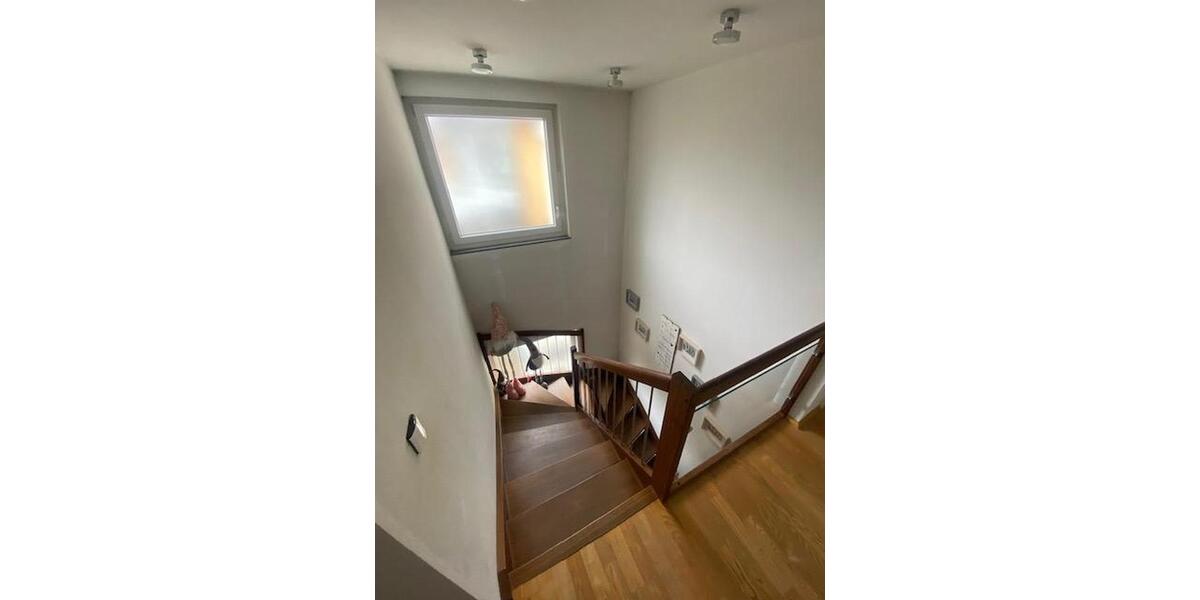 Maisonettenwohnung Wernau (Neckar) - 5 Zimmer, 180 m&sup2;, 1.960&euro; | Angebot:26035040