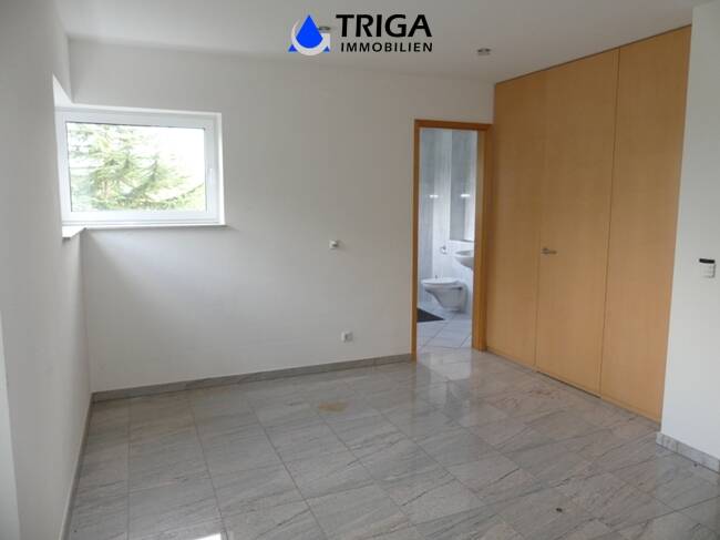 Doppelhaushälfte Nordhausen - 7 Zimmer, 340 m&sup2;, 2.200&euro; | Angebot:25703987