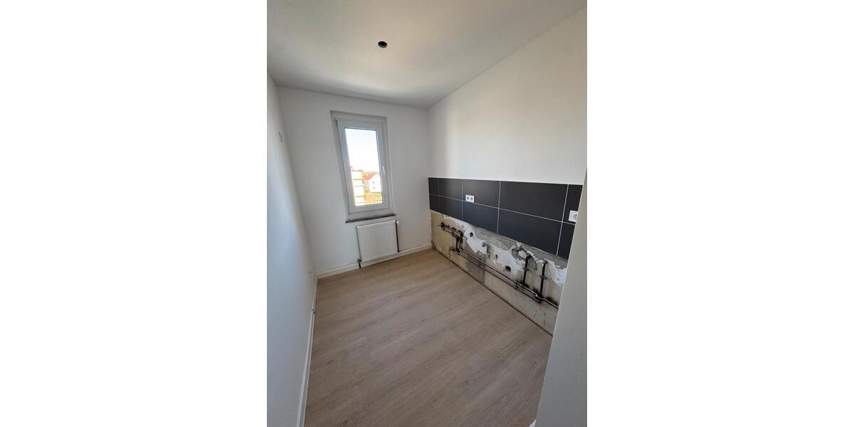 Etagenwohnung Groitzsch - 2 Zimmer, 45 m&sup2;, 495&euro; | Angebot:26405225