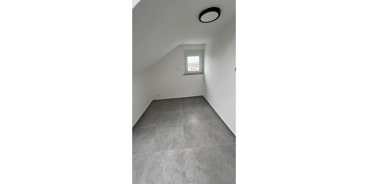 Dachgeschoßwohnung Herrenberg - 2 Zimmer, 40 m&sup2;, 690&euro; | Angebot:26630899