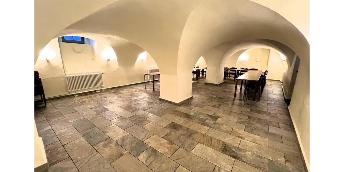 Etagenwohnung Rostock - 2 Zimmer, 118 m&sup2;, 453&euro; | Angebot:25655222