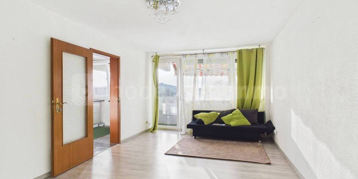 Etagenwohnung Singen Südstadt - 2 Zimmer, 63 m&sup2;, 730&euro; | Angebot:26331775