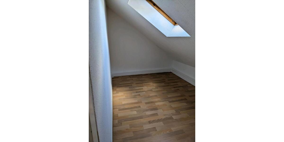 Dachgeschoßwohnung Arnstein - 2.5 Zimmer, 72 m&sup2;, 672&euro; | Angebot:20549624