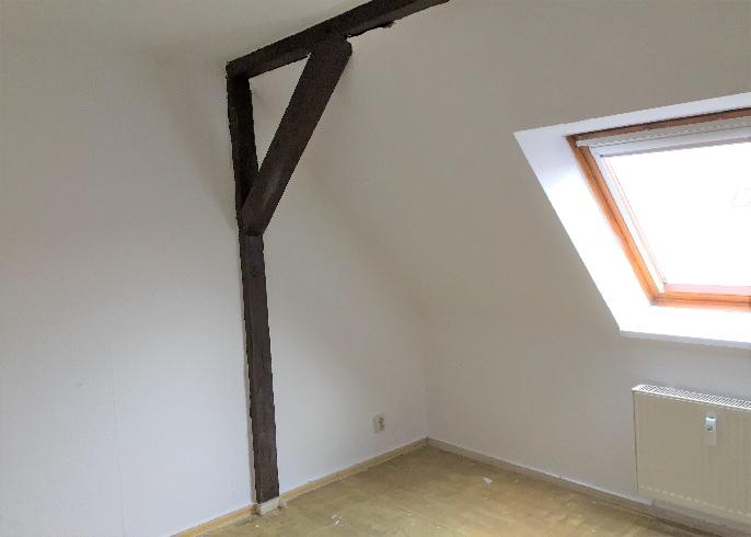 Dachgeschoßwohnung Oschersleben (Bode) - 3 Zimmer, 65 m&sup2;, 327&euro; | Angebot:25268584