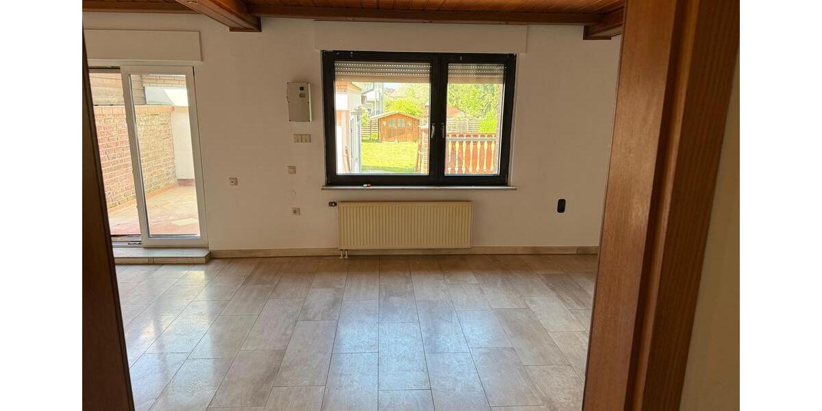 Doppelhaushälfte Alsdorf - 6 Zimmer, 180 m&sup2;, 1.550&euro; | Angebot:26241547