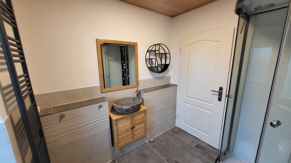 Erdgeschoßwohnung Habichtswald - 2.5 Zimmer, 110 m&sup2;, 850&euro; | Angebot:26039094