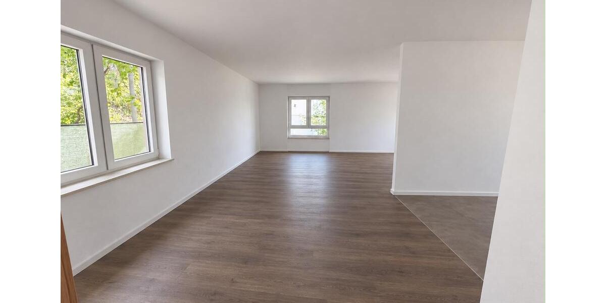 Erdgeschoßwohnung Siegen Eiserfeld - 2 Zimmer, 130 m&sup2;, 1.200&euro; | Angebot:27544564