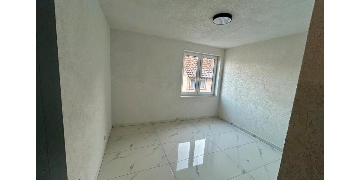 Etagenwohnung Römhild - 2 Zimmer, 55 m&sup2;, 600&euro; | Angebot:24653785