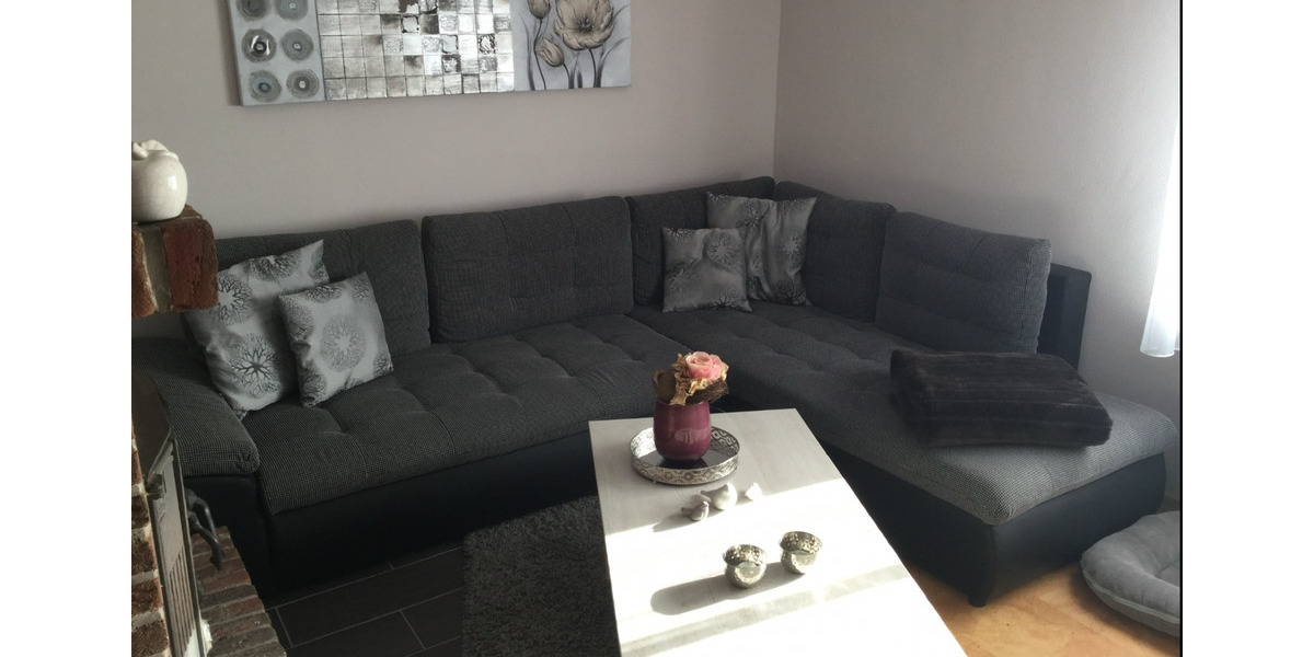 Etagenwohnung Norden - 4 Zimmer, 140 m&sup2;, 1.200&euro; | Angebot:25045229