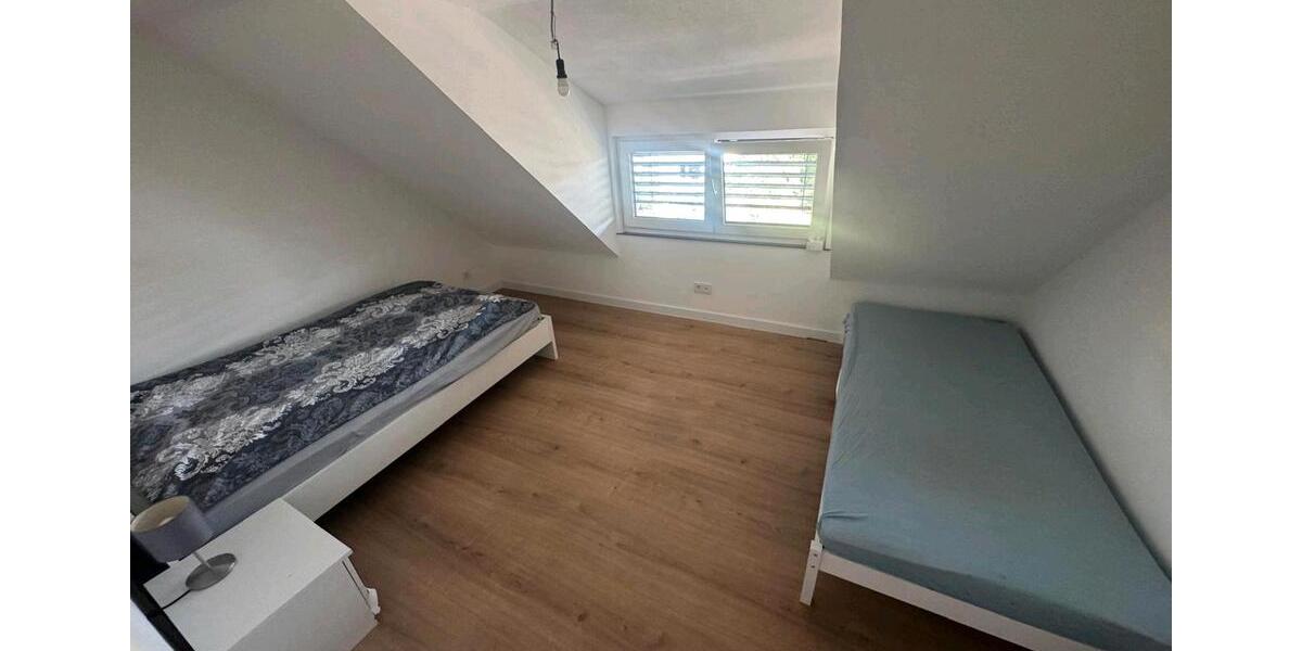 Dachgeschoßwohnung Mühlacker - 2 Zimmer, 55 m&sup2;, 1.000&euro; | Angebot:26522940