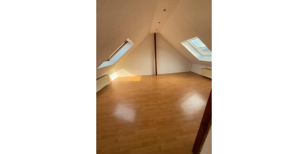Dachgeschoßwohnung Schwelm - 2 Zimmer, 45 m&sup2;, 380&euro; | Angebot:26067195